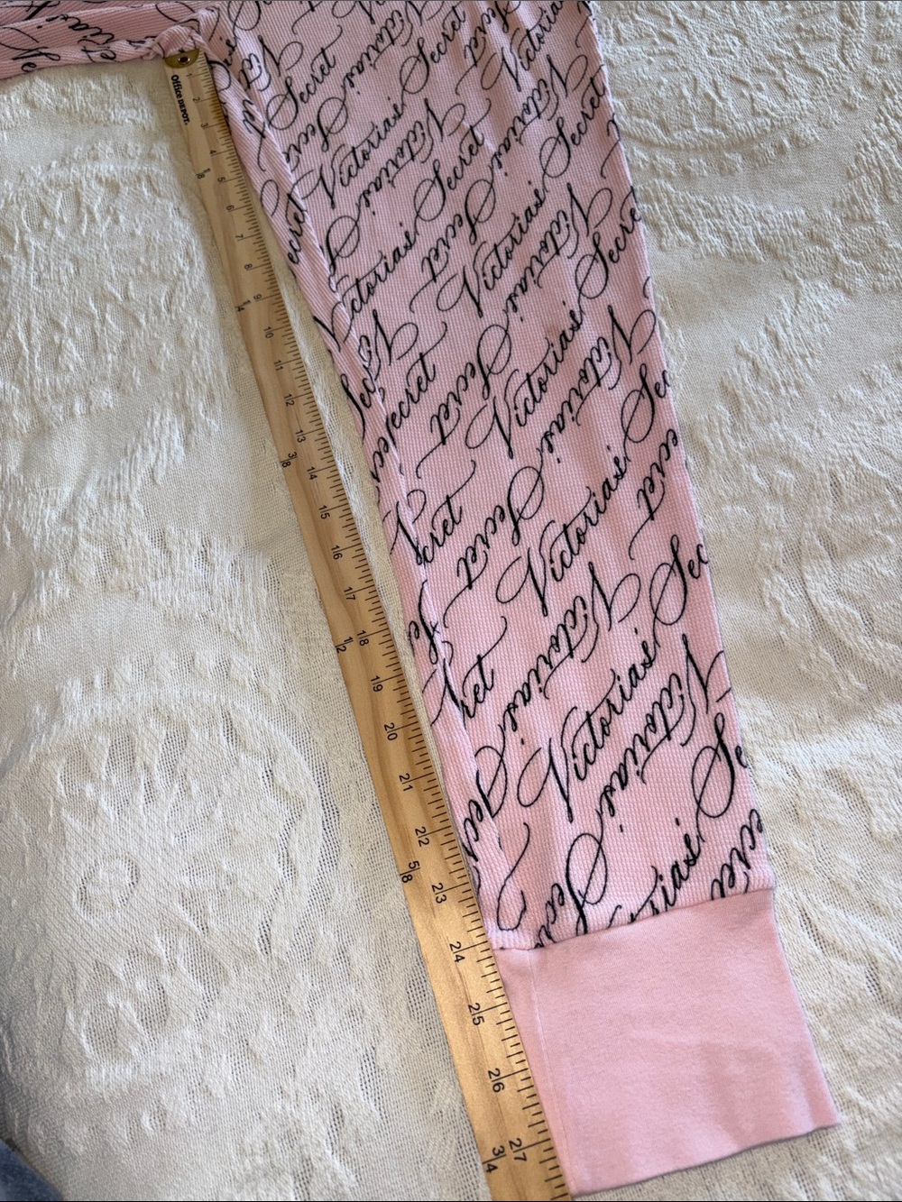 Victoria's Secret Women’s Pink Script Long Sleeve Pajama Set EUC L - Picture 10 of 11